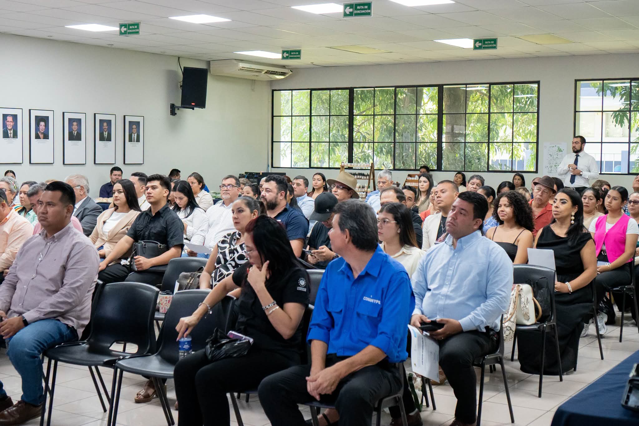 Asistentes en el aula
